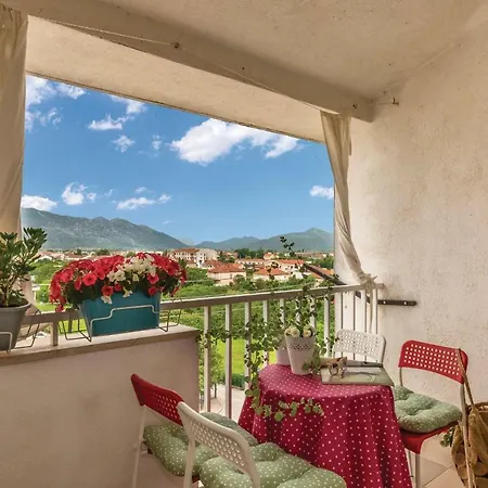 Two-bedroom In شقة *